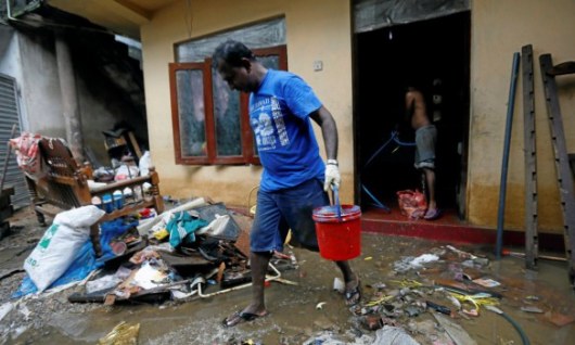 В результате наводнений на Шри-Ланке погибли 122 человека